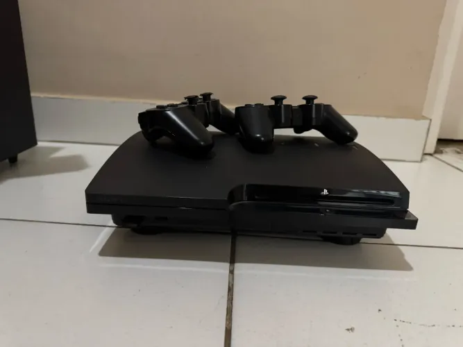 PS3 Slim Completo | 2 Controles | Guitar Hero | Move | 11 Jogos