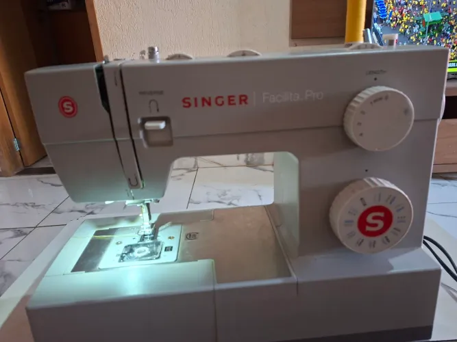 Singer Facilita Pro 4423.