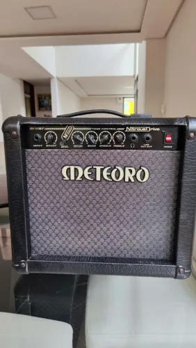Cubo Amplificador Meteoro Nitrus Drive 15W para Guitarra