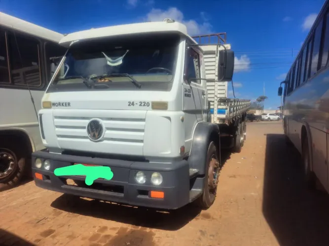 Caminhão vw 24-220