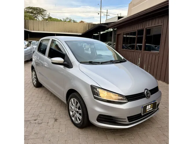 Volkswagen Fox Trendline 1.0 Flex 8V 5P 2015
