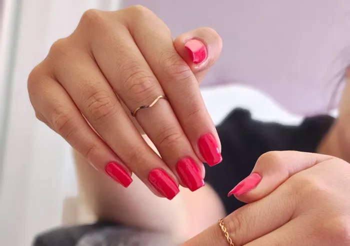 Unhas e cílios em promoção