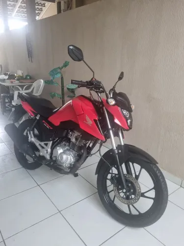 Fan 2025 apenas 5500km vermelha
