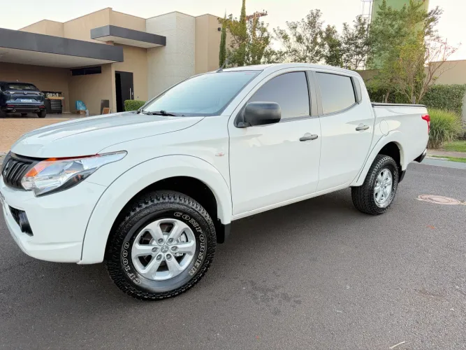 Mitsubishi L200 Triton Sport GL 2.4 Diesel 2023