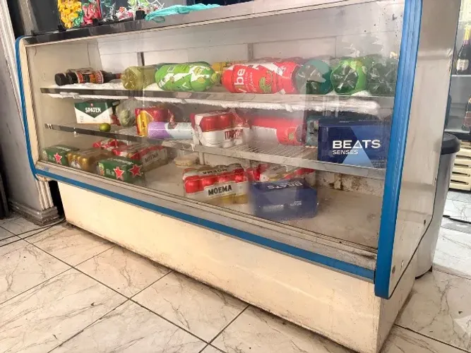 Balcão expositor gelado