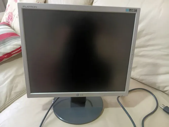 Monitor LG 17 pol