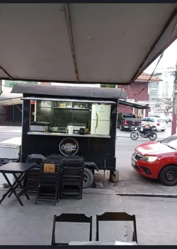 Vendo Trailer de 2 eixos, em excelente estado.