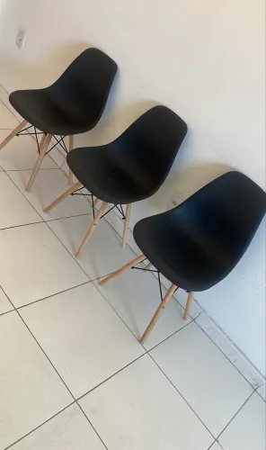 Cadeira Eames 