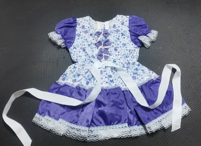 Lote 20 vestidos infantis na cor roxa