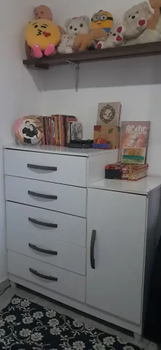 Cômoda Branca Usada 5 gavetas + Porta com prateleira