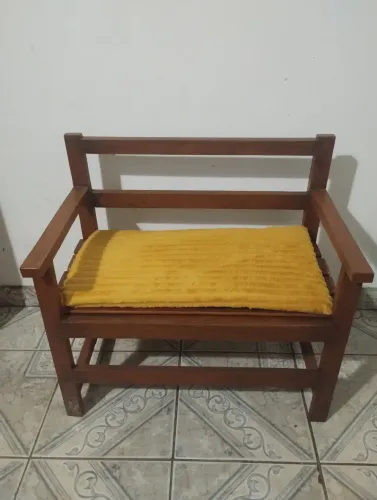 Banquinho para criança 1 por 100$ 2 por180$