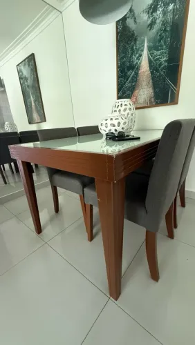 Conjunto Mesa e Cadeiras - Madeira