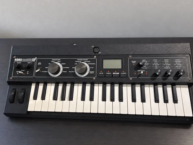 Korg microKORG XL+