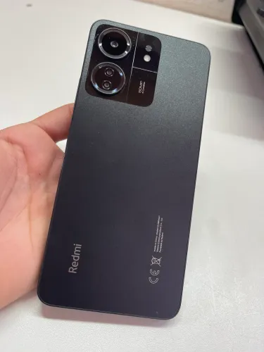 Vendo Redmi 13C novíssimo 