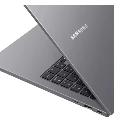 Notebook Book Celeron 6305 4gb Ram 500gb 15,6' Samsung E20 Cor Prateado
