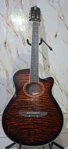 Violão belíssimo elétrico novo 