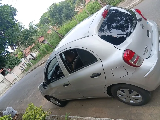 Nissan March S 1.0 16V Flex Fuel 5P 2013