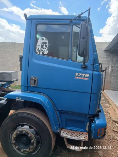 1718 Tanque Rodoviario 