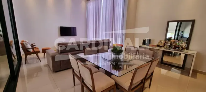 Casa em condomínio com excelente localização