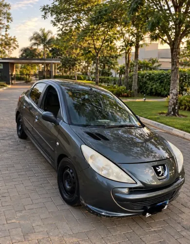 Peugeot 207 XR 1.4 Flex 8V 5P 2013