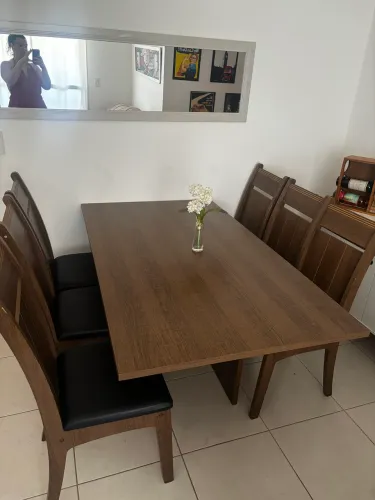 Vendo Mesa 06 Cadeiras 