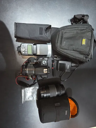 Canon T5 Rebel + Flash profissional Yougnuo