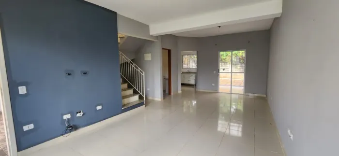 Sobrado com 3 dormitórios para alugar, 120 m² por R$ 4.000,00/mês - Taboão - São Roque/SP