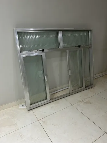 Janela de alumínio