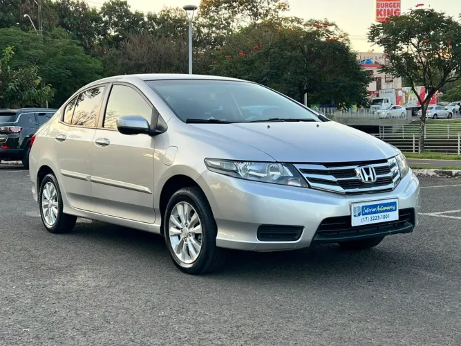 Honda City Sedan LX 1.5 Flex 16V 4P Mec. 2013