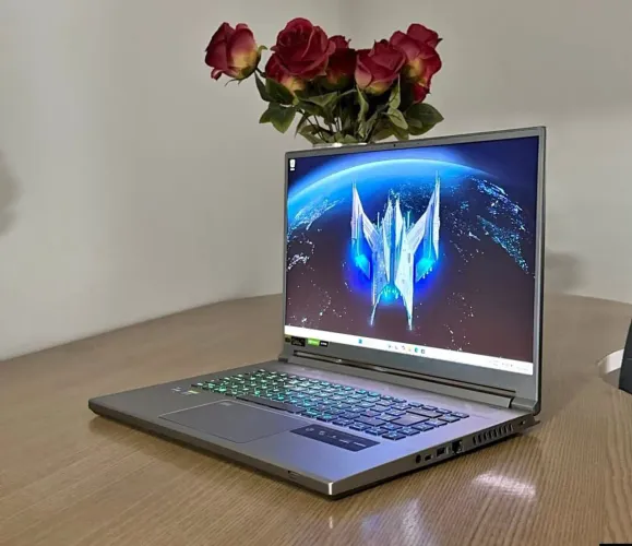 Notebook Gamer Acer Predator Helios 300 SE - RTX + 240Hz - Estado de Novo 