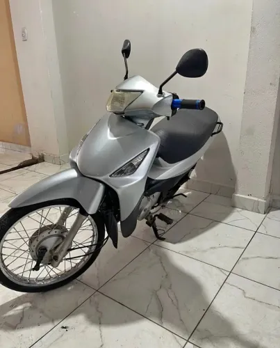 Vendo excelente honda biz, ano 2006