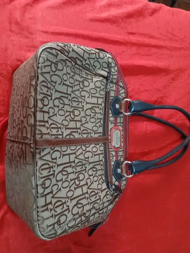 Bolsa hugo