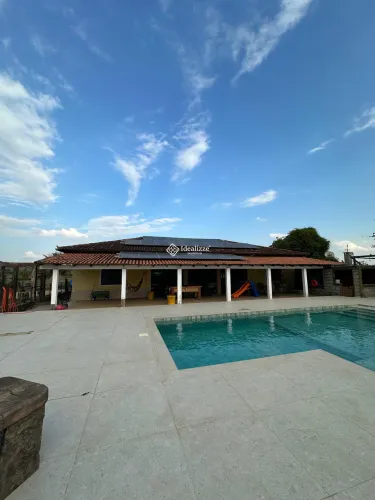 Linda Chácara com piscina e 5 quartos para venda em Quatis/RJ