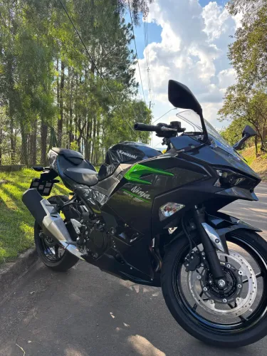 Kawasaki Ninja 500 2025