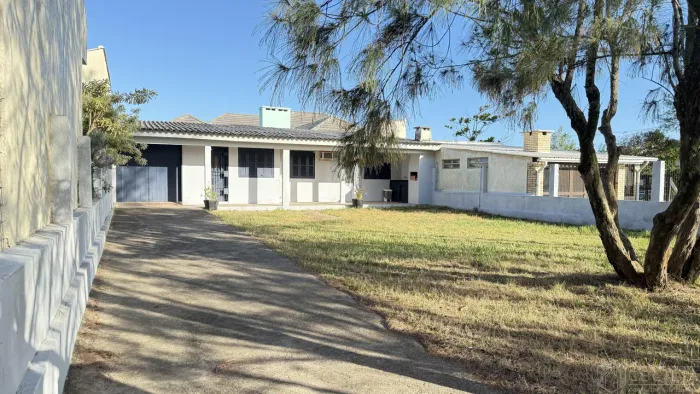 Casa à venda no Bairro Presidente em Imbé! REF: 5517