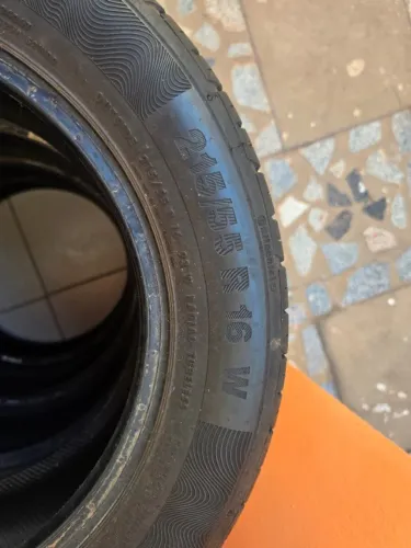 PNEUS CONTINENTAL 215/55R16