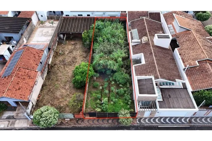 Terreno a Venda no Centro de Leme - 336m²