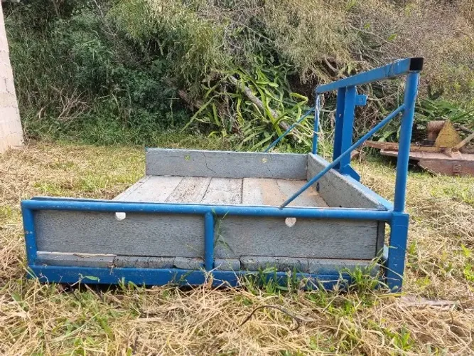 Plataforma traseira agrícola trator