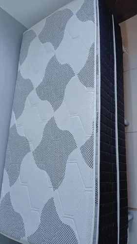 VENDE-SE: Cama Box Solteiro Conjulgada -R$ 300,00!