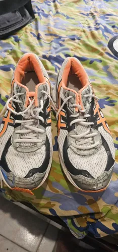 Tênis Asics tamanho 43