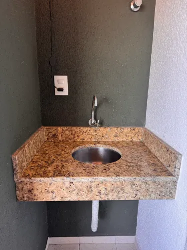 Bancada de Granito com Cuba Inox para Área Gourmet ou Churrasqueira - 72x50 cm