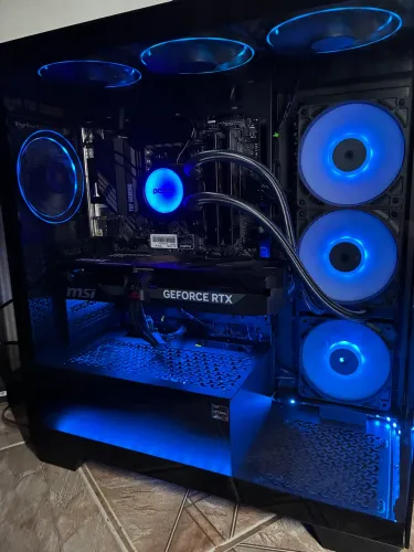 PC Gamer RTX 5070