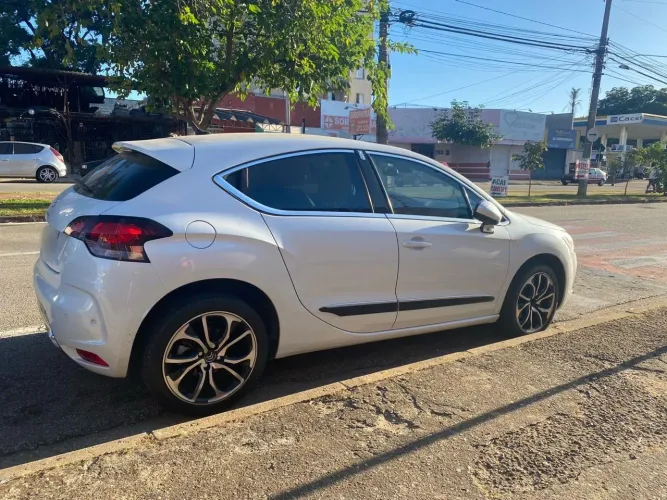 Citroen DS4 1.6 Turbo 16V 5P Aut. 2014
