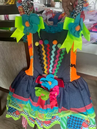 Vestido junino veste 3 ou 4 anos 