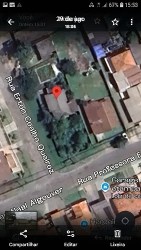 VENDO UM TERRENO DE ESQUINA.