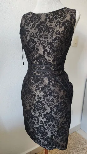 Vestido social Midi acinturado lindo com Zíper invisível na lateral