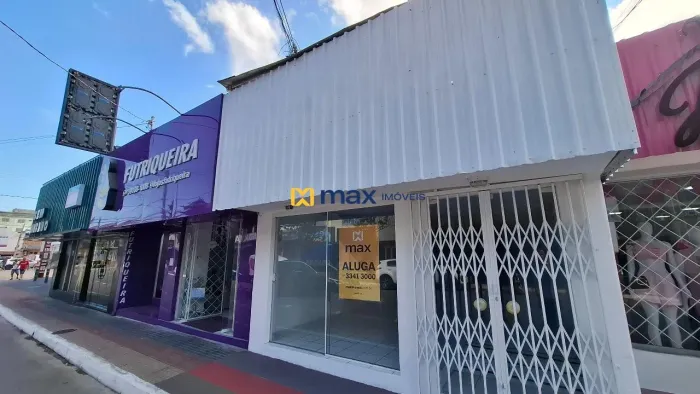 Sala comercial térrea no coração do Bairro São Vicente, Itajaí.
