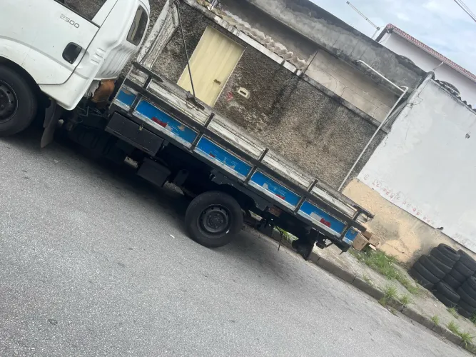 Vendo carroceria de caminhão pra Kia bongo ou há