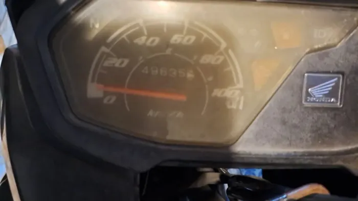 Moto boa e barata tudo certinho