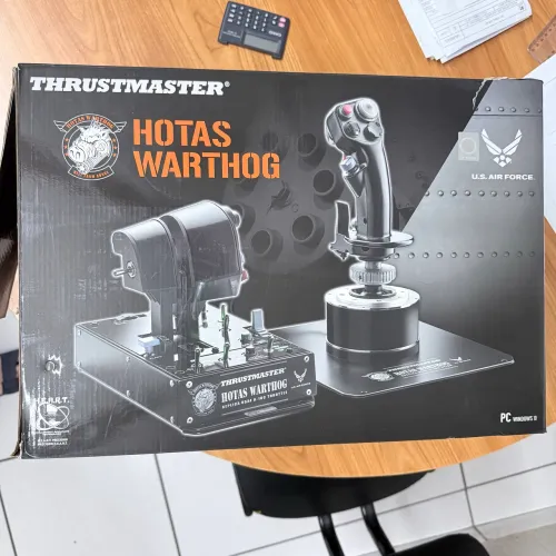 Joystick Thrustmaster Hotas Warthog Joystick Flight Stick + Throttle